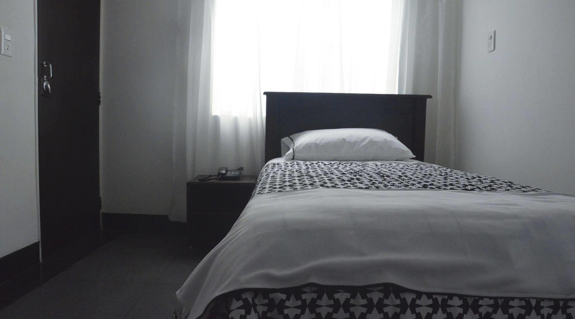 Hotel Rivera Deluxe โบโกตา ภายนอก รูปภาพ
